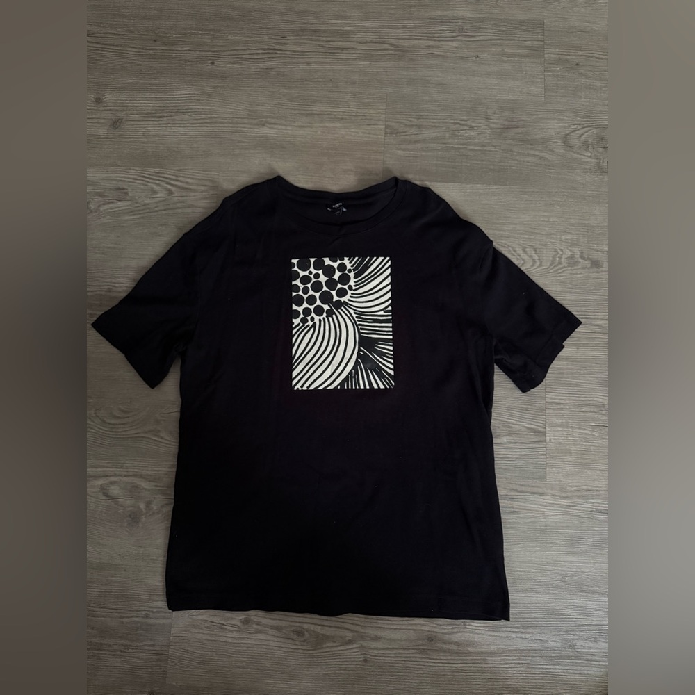 Express Black Tee with Abstract Graphic Size L